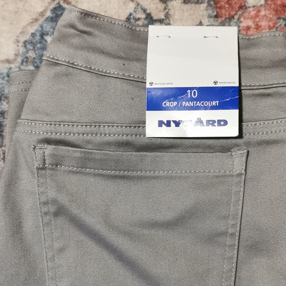 NYGARD silver gray cropped pull on pant Ladies size 10 - Picture 3 of 6